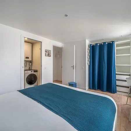 Apartment Le Soleil Classe 3 Etoiles Charme & Vue Chapelle Royale *