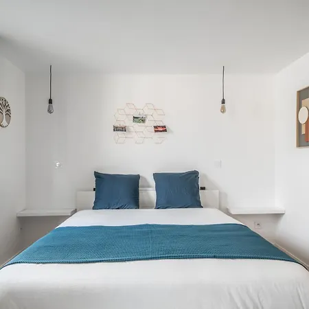 Apartment Le Soleil Classe 3 Etoiles Charme & Vue Chapelle Royale *
