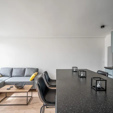 Le Soleil Classe 3 Etoiles Charme & Vue Chapelle Royale Apartment Versailles