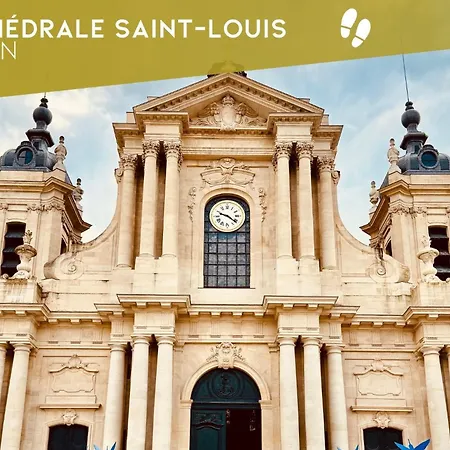 Le Soleil Classe 3 Etoiles Charme & Vue Chapelle Royale